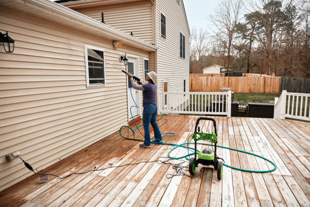 Best Commercial Pressure Washing  in Mango, FL
