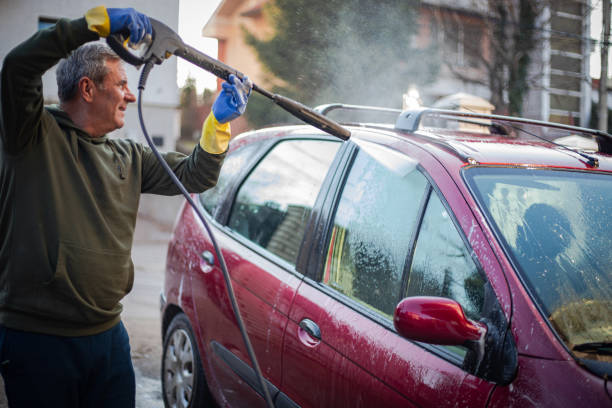 Best Concrete Pressure Washing  in Mango, FL